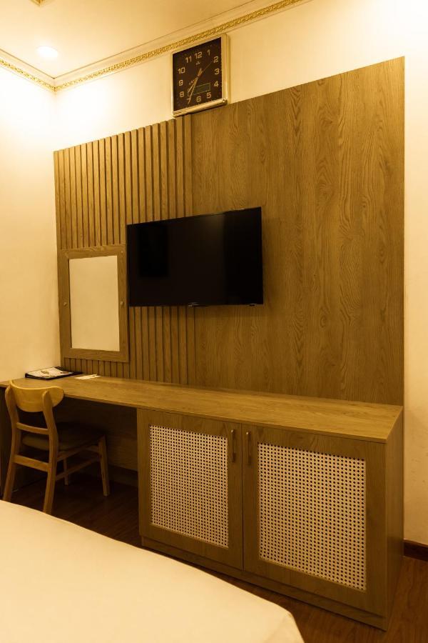 Hoang Loc Hotel Buon Ma Thuot Kültér fotó