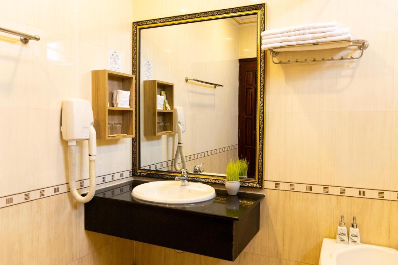 Hoang Loc Hotel Buon Ma Thuot Kültér fotó